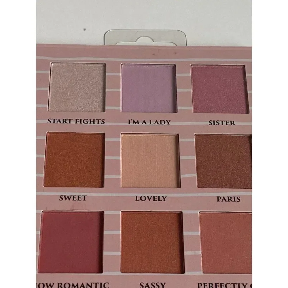 Disney‎ Aristocats Marie Eyeshadow Palette Cruelty Free 12 Shades Taste Beauty